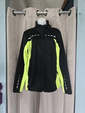 ⭐️Crivit Sports Black & Neon Yellow Zip-Up Athletic Jacket⭐️